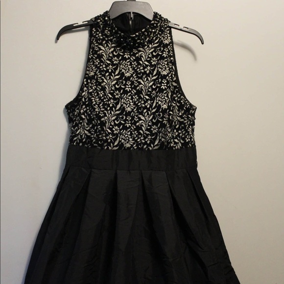 Black prom dress with white floral design&crystals - Picture 2 of 5